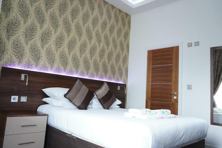 The Marlborough Hotel