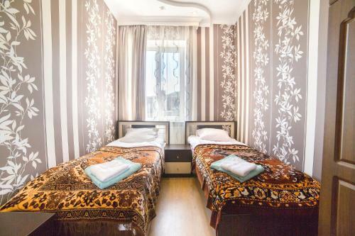 Hostal Guest To Lord Nakashidze