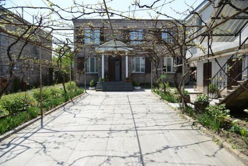 Hostal Olimpo Guest House