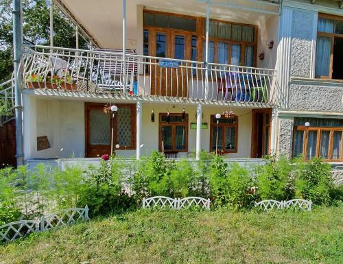 Hostal Guest House Mebo