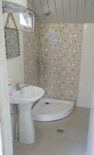 Hostal Guest House Mebo