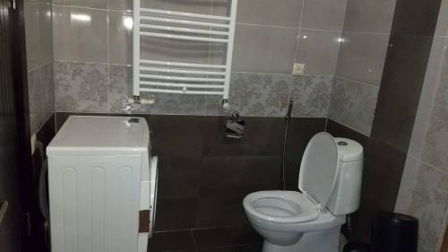 Apartment On 9 April