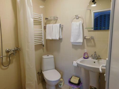 Hostal Akaki's Guesthouse