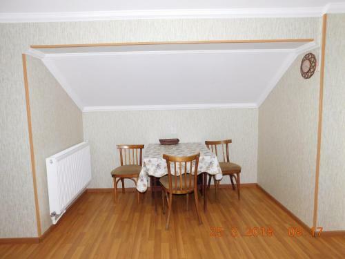 Hostal Akaki's Guesthouse
