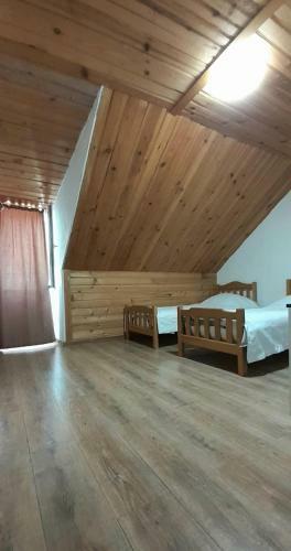 Hostal Lomis Mta