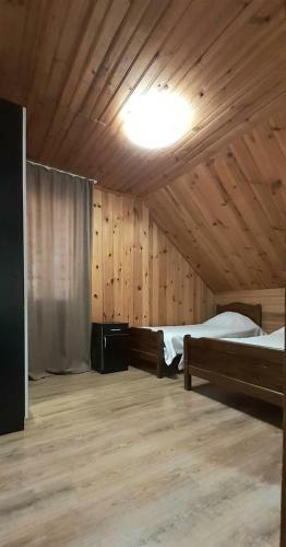 Hostal Lomis Mta