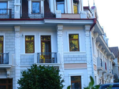 Natali Deluxe Apartments