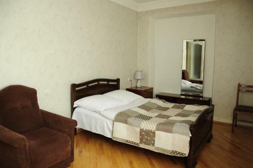Mid Apartment