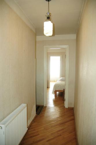 Mid Apartment