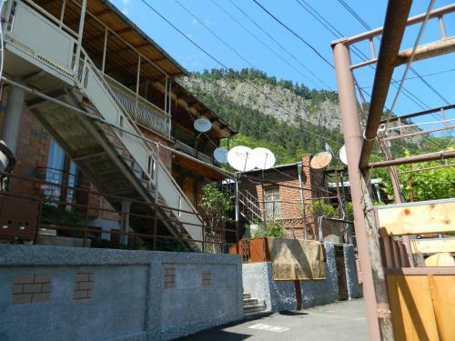 Hostal Hillside Guest House