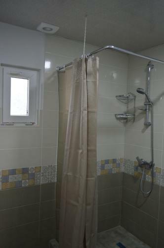 Hostal Garbani Gardens