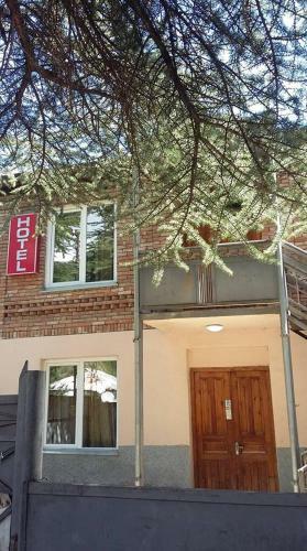 Hostal Guest House Orion Oni