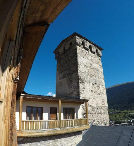 Hostal Mestialux Guesthouse