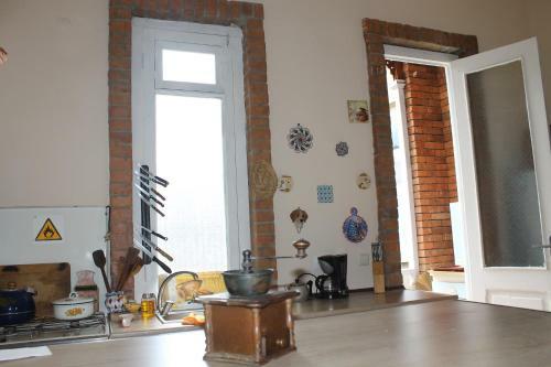 Hostal L House