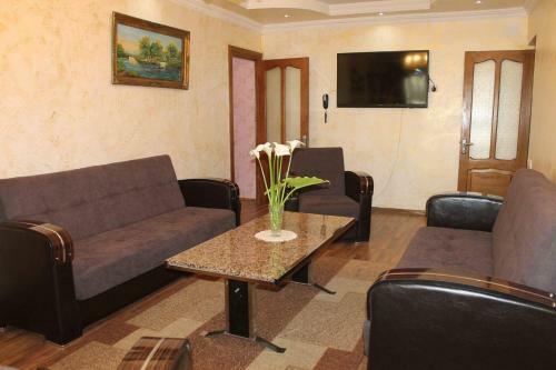 Apartment On Inasaridze 4