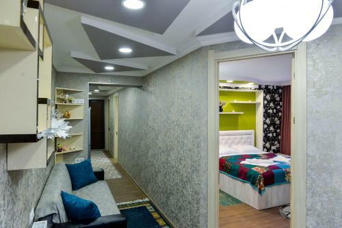 Hostel Look