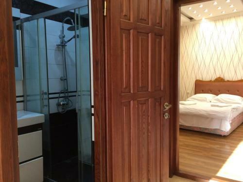 Albergue Check Inn Hotel