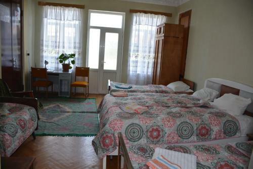 Hostal Friends House In Qd
