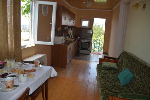 Hostal Friends House In Qd