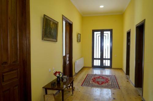 Hostal Mimino Guest House