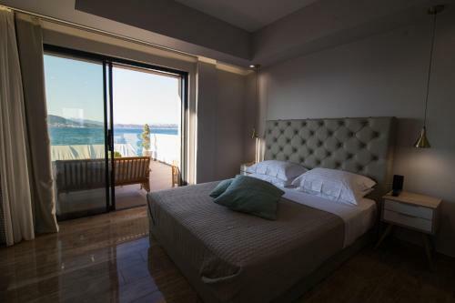 Hotel Aianteion Bay