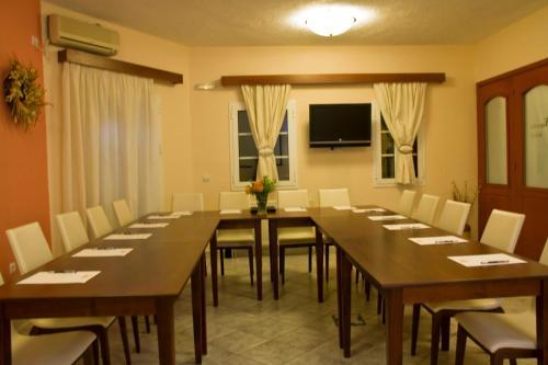 Venardos Hotel