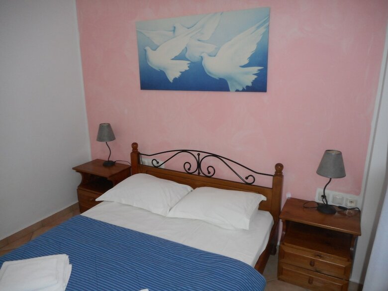 Pantonia Apartments