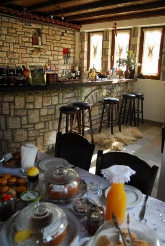 Hostal Guesthouse Petrino