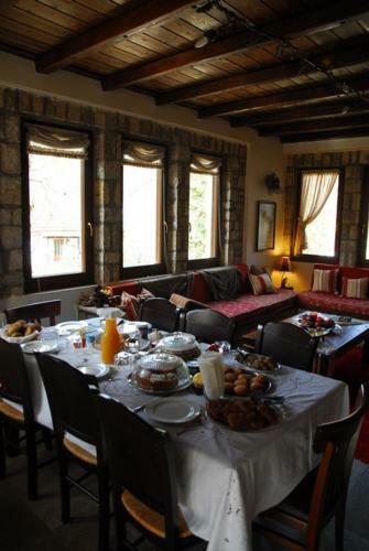 Hostal Guesthouse Petrino