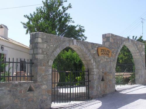 Villa Zeus House