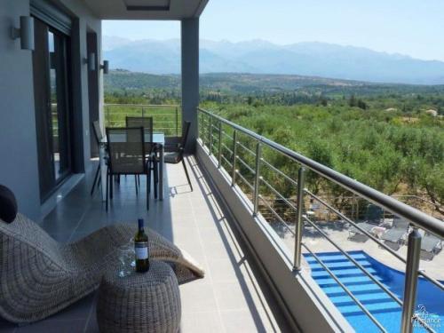 Kampia Villa Sleeps 6