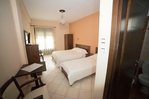 Hotel Galaxias