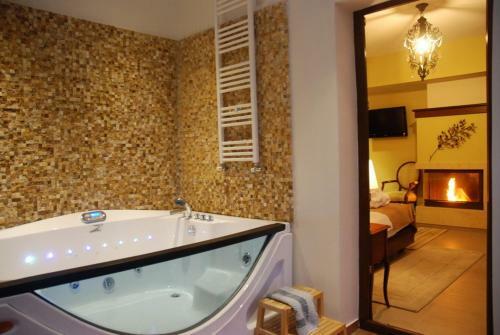 Agapi Luxury Hotel