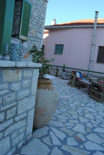 Villa Tati
