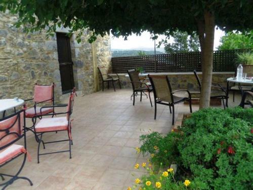 Hostal Metohi House