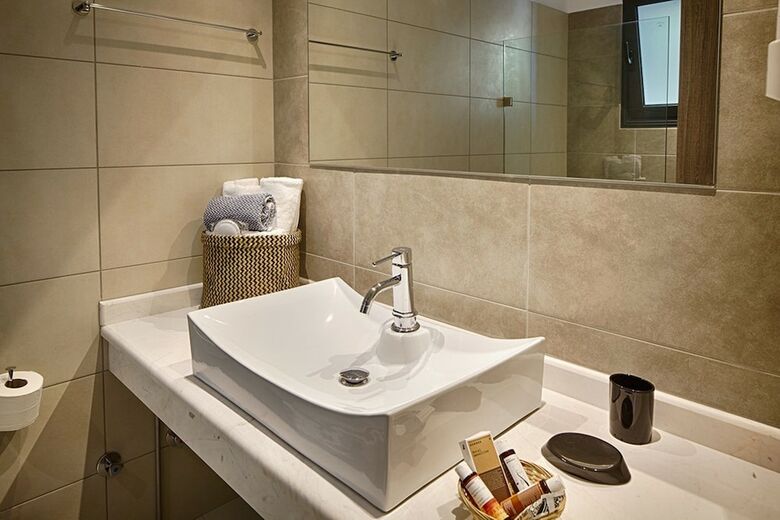 Oniropetra Boutique Hotel