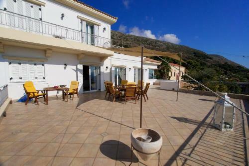 Villa Mantenouta