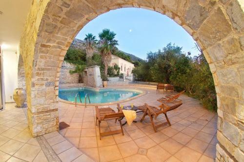 Villa Mantenouta