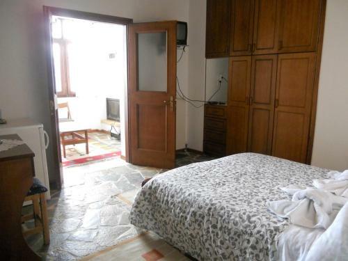 Hostal Guesthouse Ariadni
