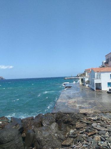 Andros Gr Nr Batsi Seaview House