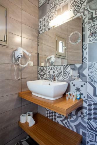 Hotel Mythos Suites Diskos