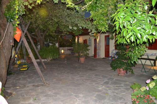 Chouchounikos Apartments