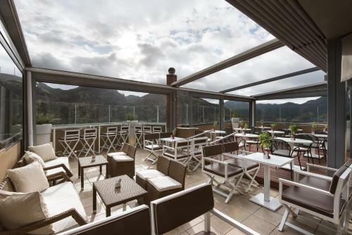 Lagadia 4 Seasons Hotel