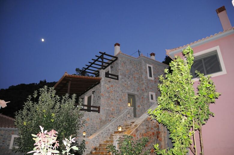 Villa Dio Guesthouses