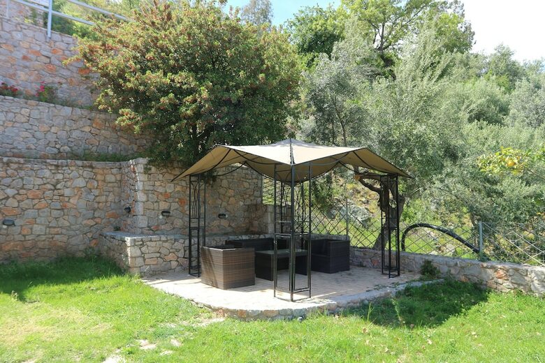 Villa Dio Guesthouses