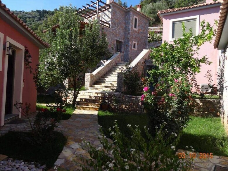 Villa Dio Guesthouses