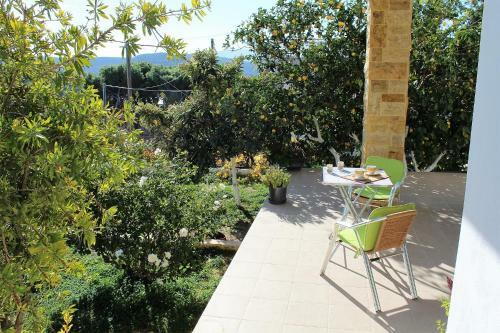 Apartment Blue Horizon With Courtyard And Bbq.
