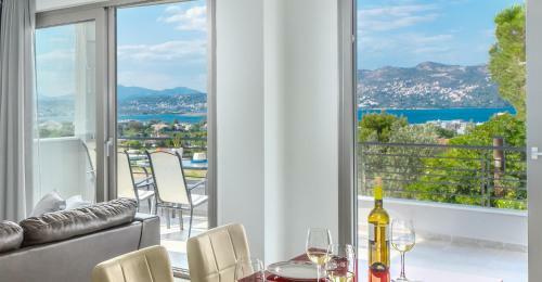Apartamento Luxurious House Near The Sea