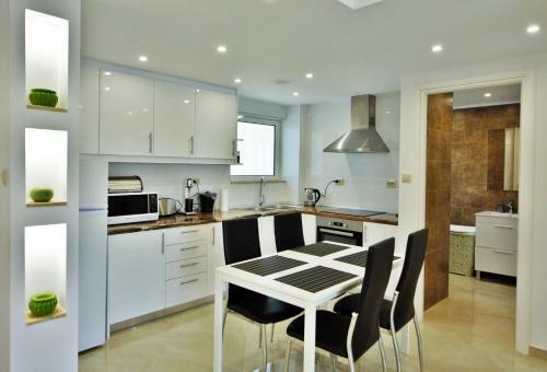 Athena Apartment