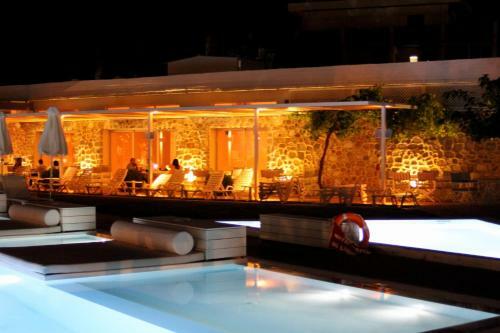 Hotel Marathon Beach Resort
